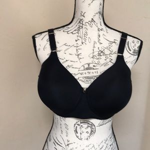 NWOT VANITY FAIR 40D Black Bra